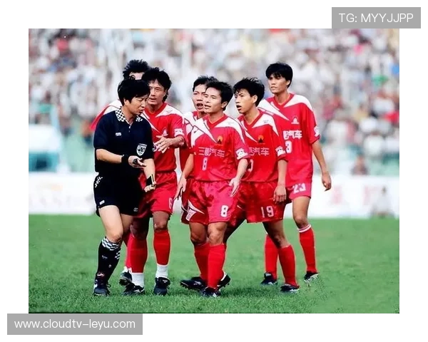 广州足球俱乐部：从太阳神到恒大，中国足球的辉煌征程与历史变迁